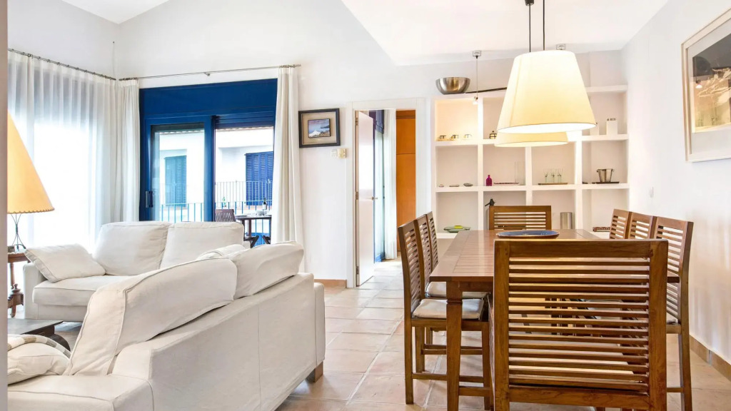Rosamar in Llafranc With 3 Bedrooms and 2 Bathrooms