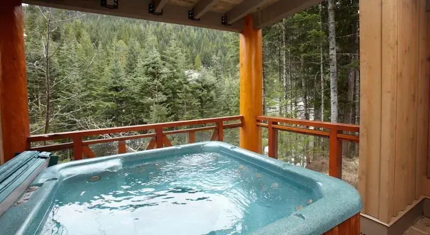 Aloha Whistler Accommodations - Creekside
