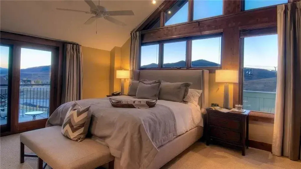 Quandary Peak Penthouse 704 4 BedroomCondo By Moving Mountains