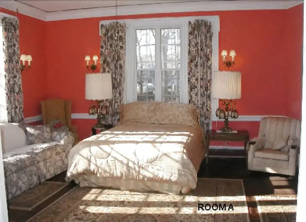 Eden Manor
