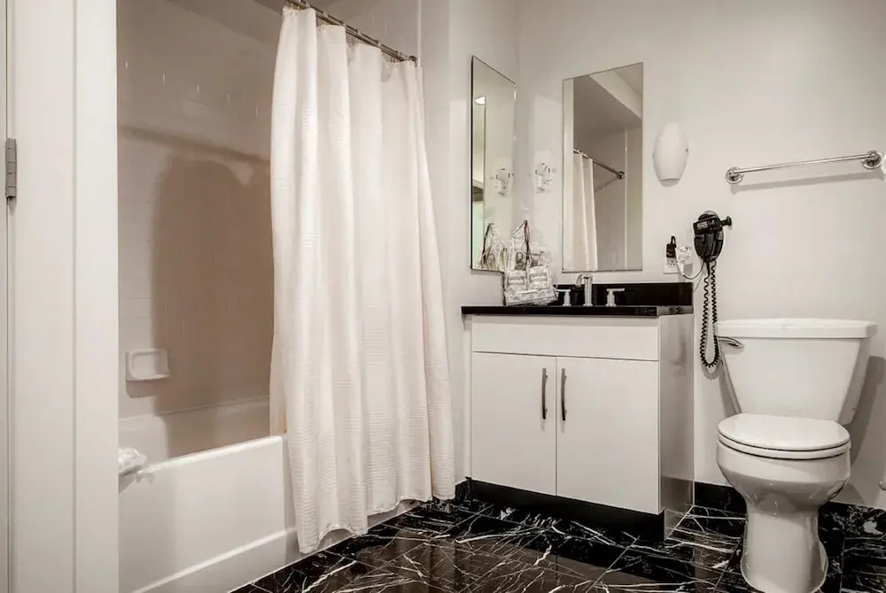 Bluebird Suites at Mt. Vernon Triangle