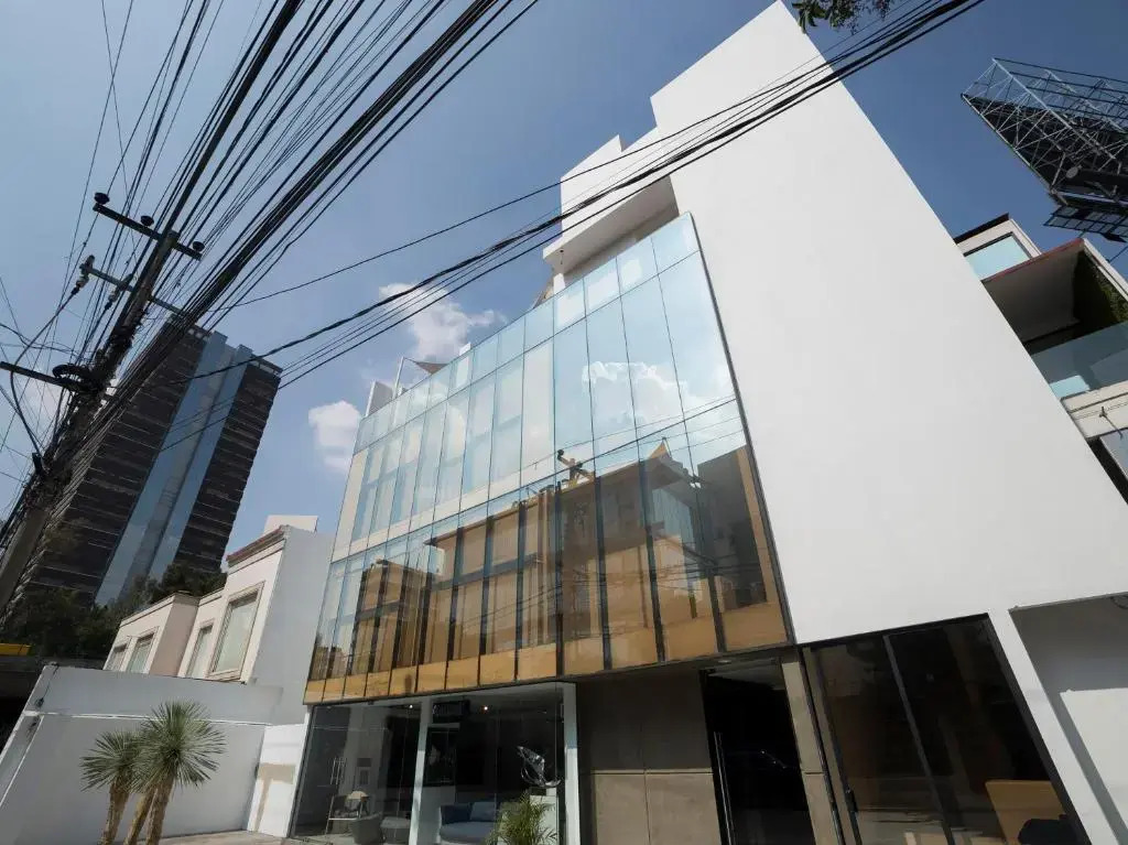 Suites Arboleda 215