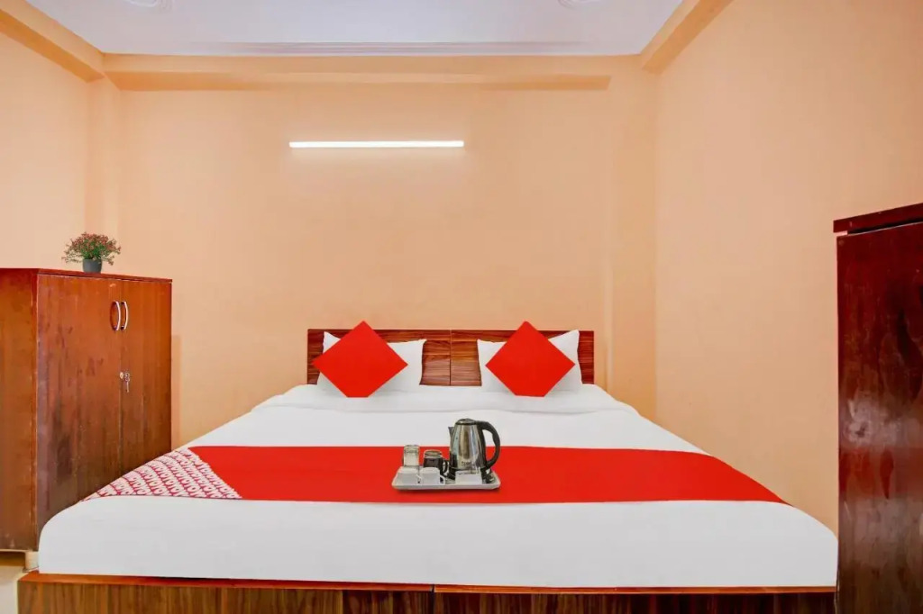 OYO Flagship 70288 Rk Home Stay