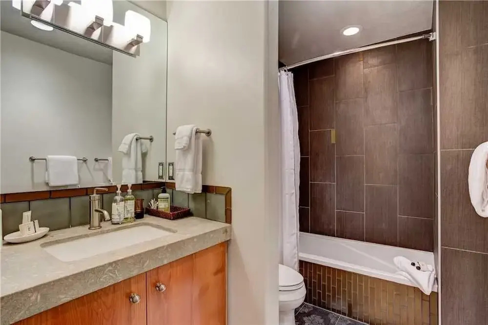 605 Deer Valley Drive 5 Bedroom Townhouse
