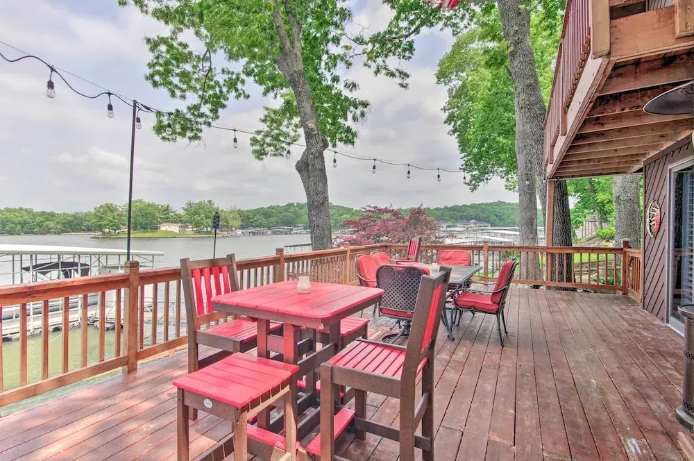 Hot Tub, Dock! Waterfront Lake Ozark Home!
