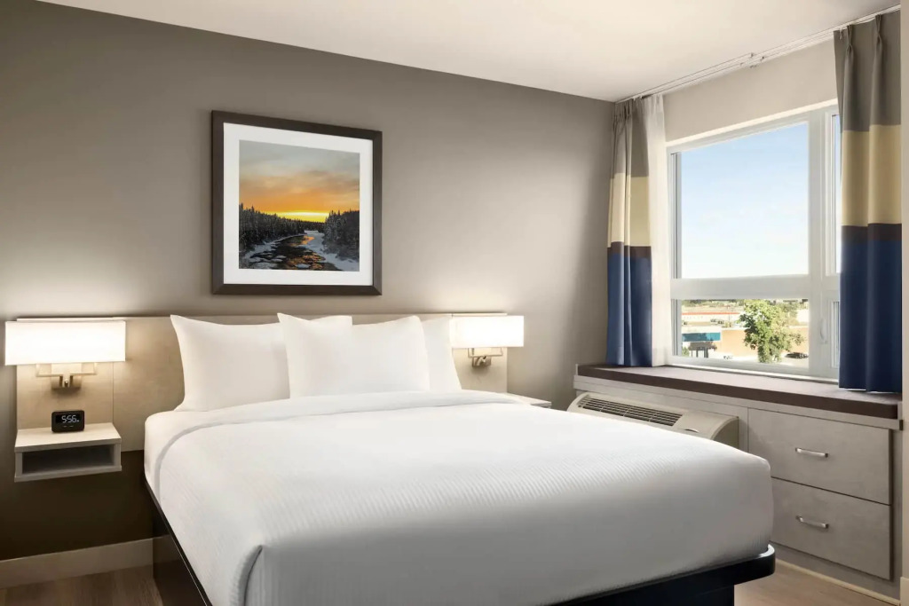 Microtel Inn & Suites by Wyndham Boisbriand