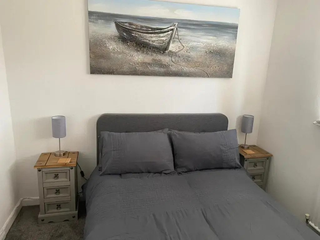 Riverside Park Ground Floor Apt 1 BR Parking St Neots