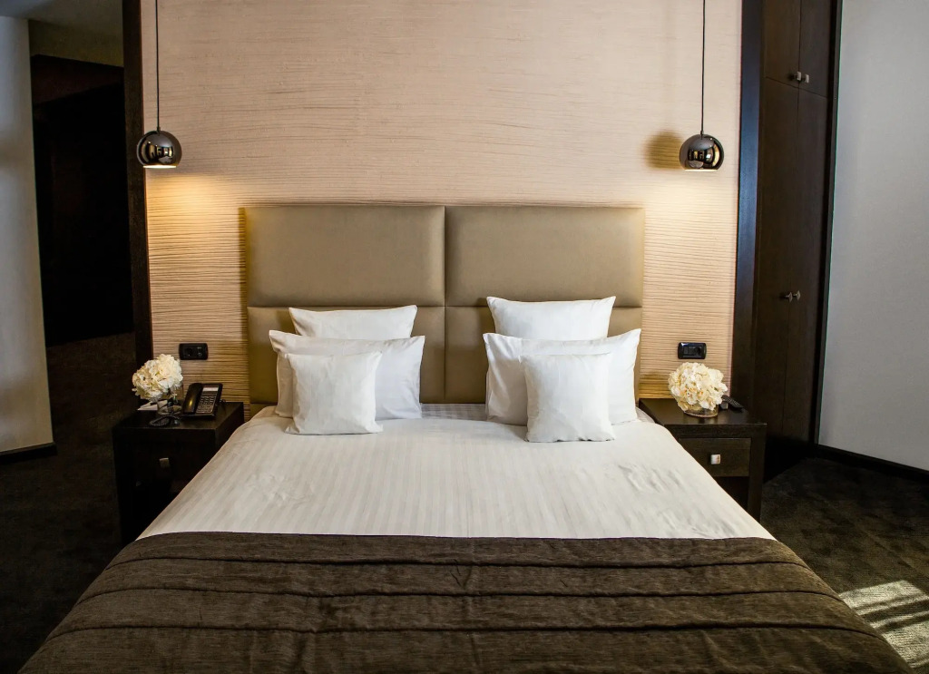 North Avenue Hotel