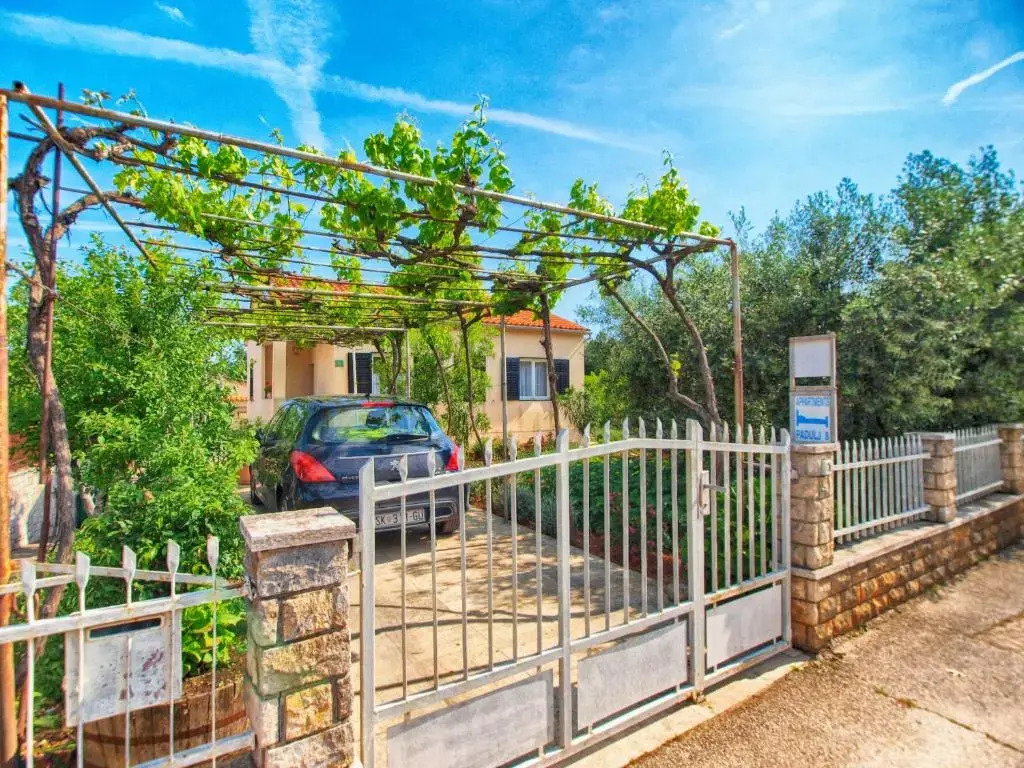 Apartment Padulj 1365