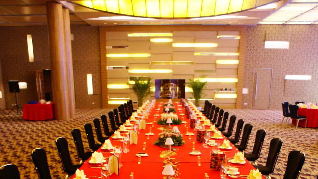 Tianjin Binhai Rezen Hotel