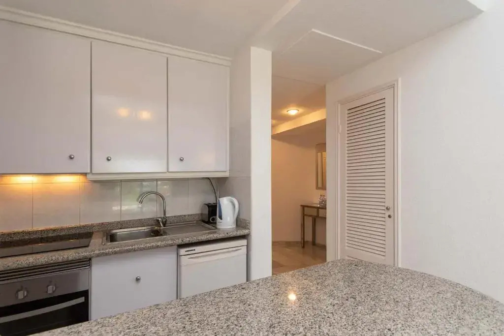 Altamira 60 - One Bed