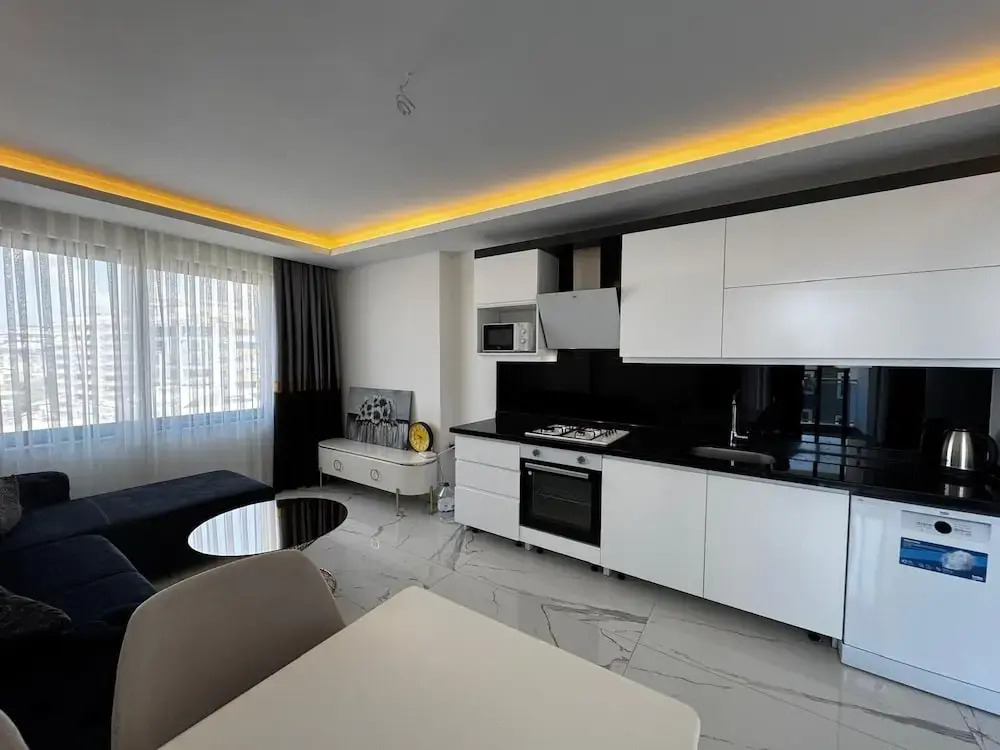 Heaven Hills Complex