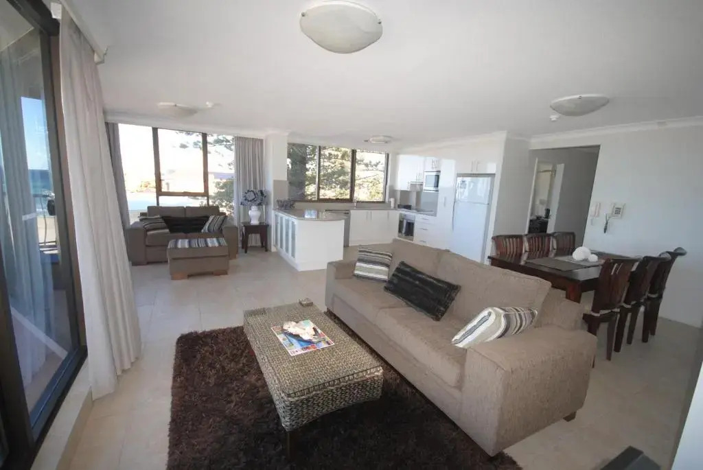 Albatross North Apartments