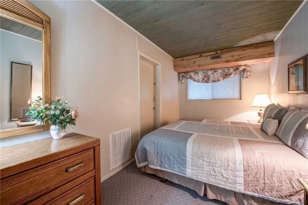 Echota 4 Bedroom Home with Hot Tub