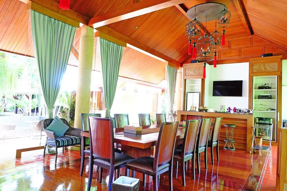 Khum Nakorn Villa