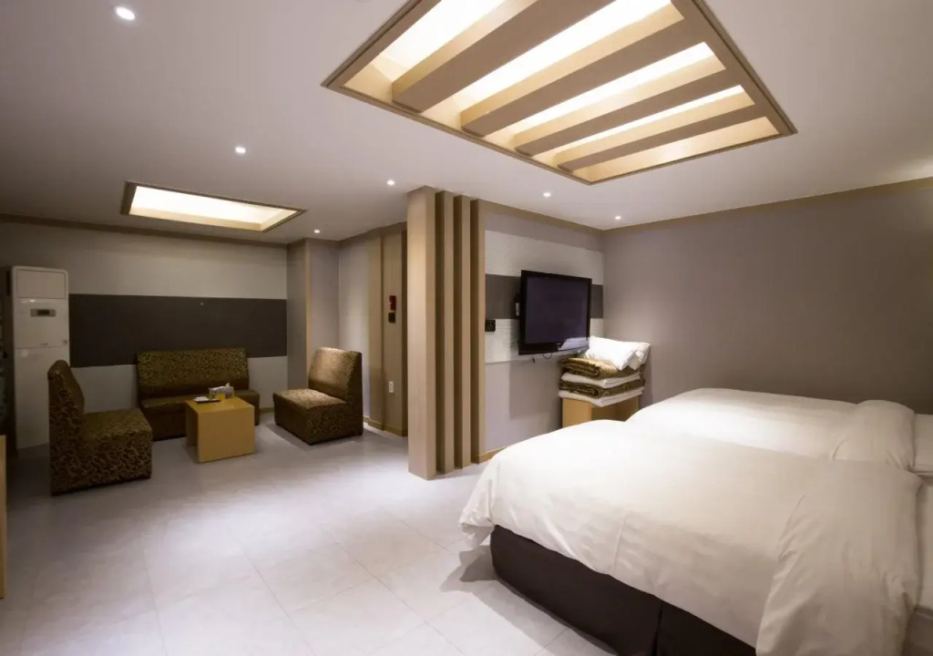 Hotel Bom