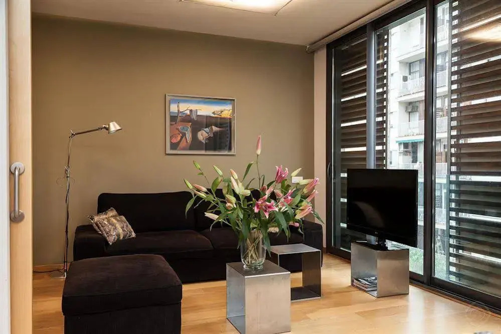 Sagrada Familia Area Pool Apartments