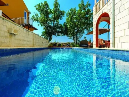 Awesome Home In Zaton Veliki