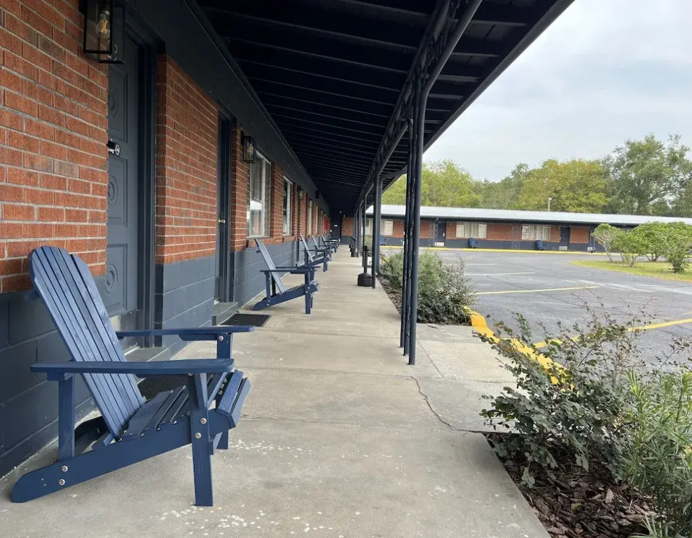 BlueGem Motel