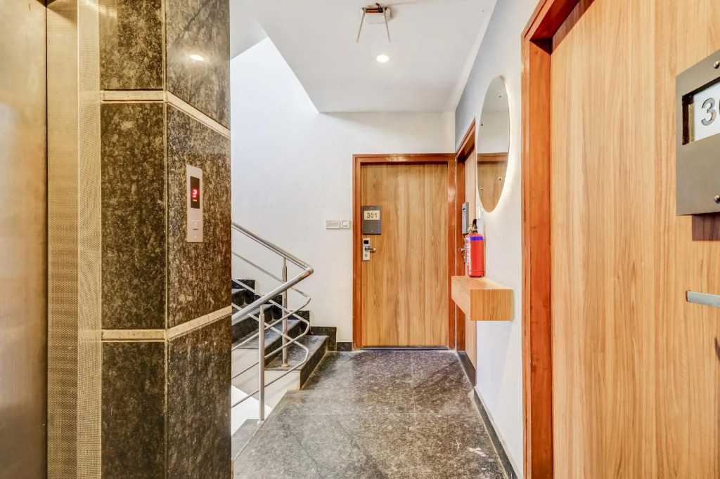 OYO Flagship 14799 NR Residency