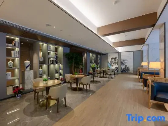 Swan Pearl Hotel (Zhengzhou CBD Convention and Exhibition Center Yanzhuang Metro Station)