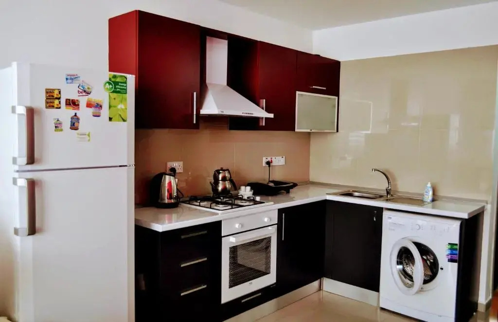 Central Girne Studio Flat with Rooftop Pool