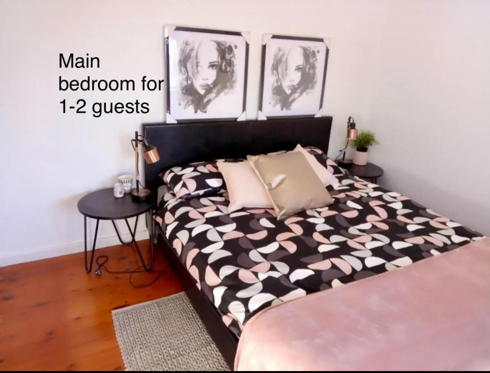 The Husky House 1 bedroom or 2 bedroom or The Husky Studio Suite stayinjervisbay com