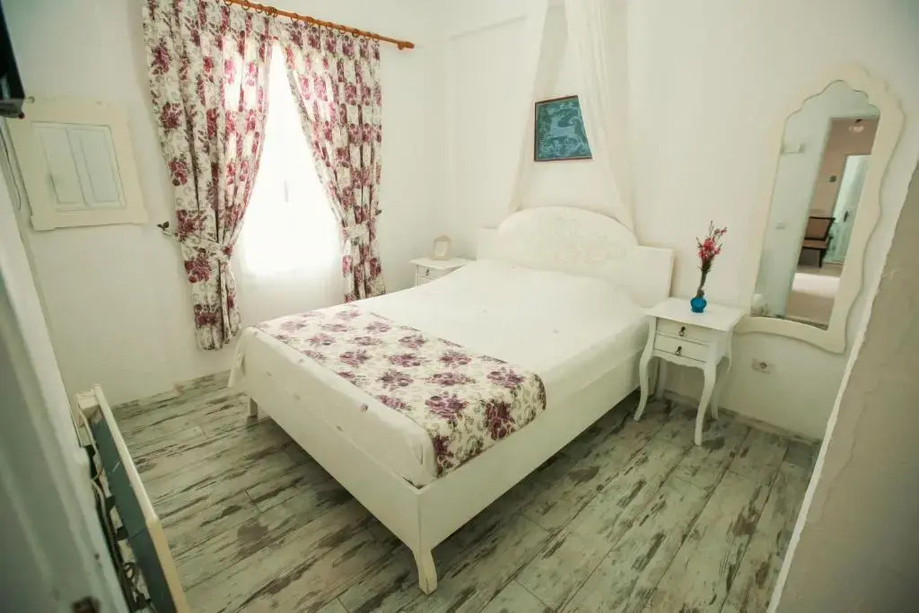 Aisem By Hire Alacati