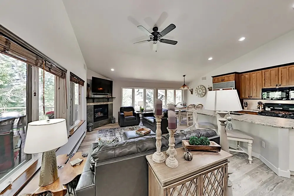 1580mrub 2 Bedroom Townhouse