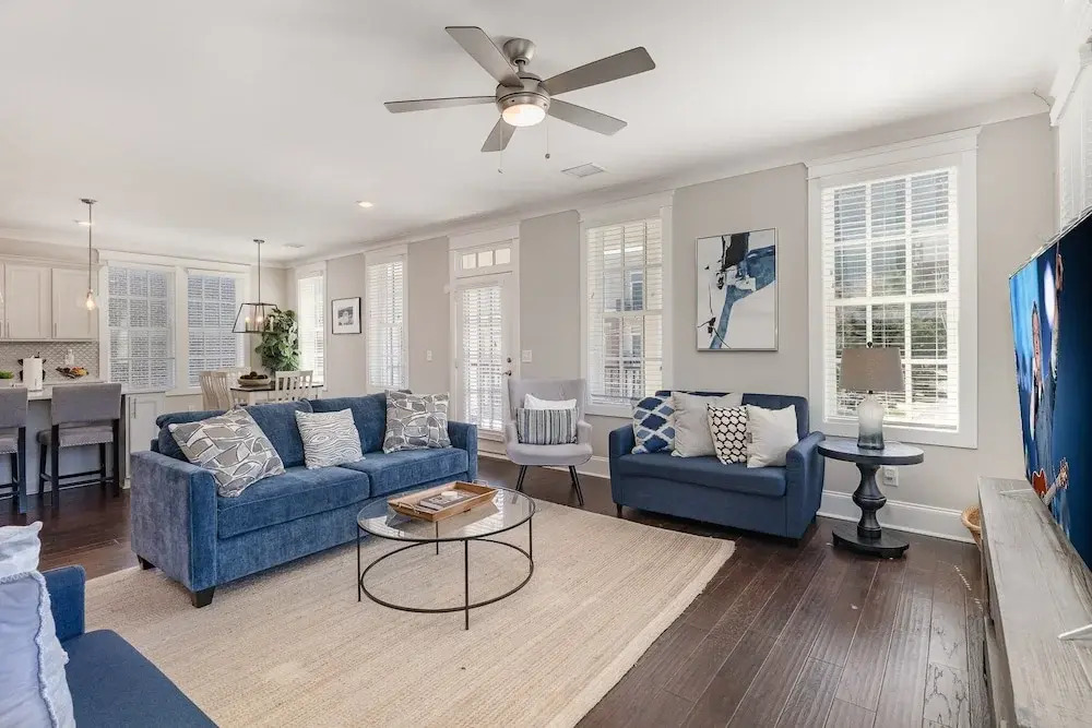 Belwood Manor-Across from Parthenon-5 Min Broadway