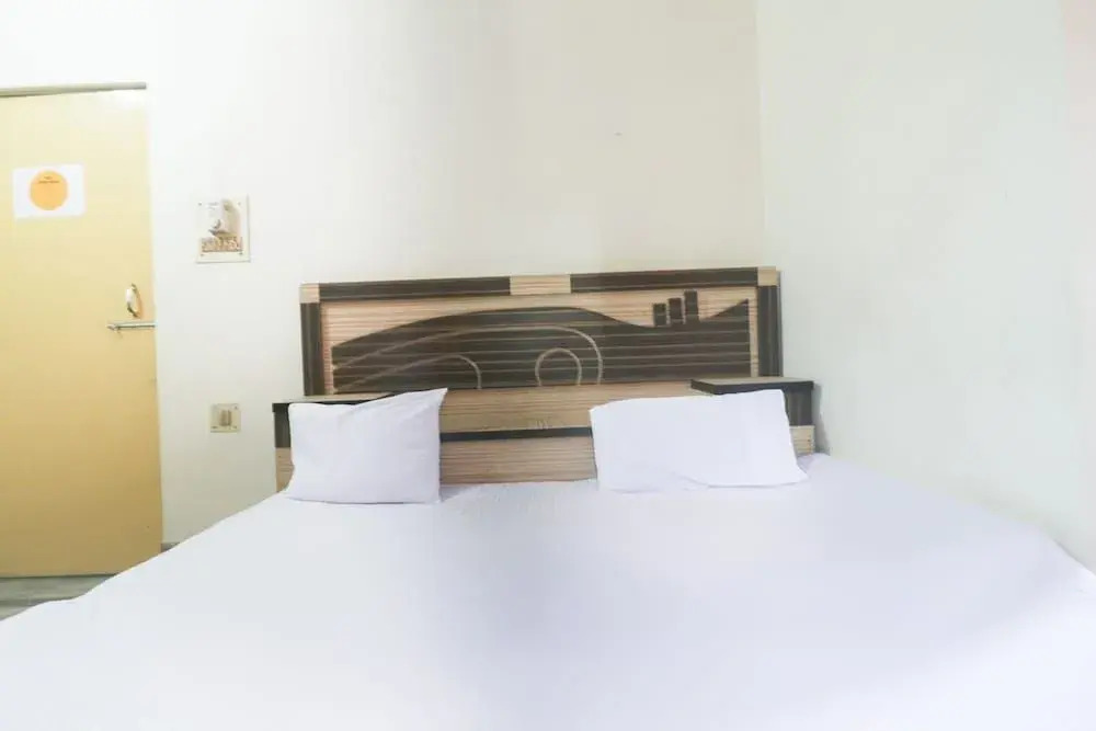 Spot On 60947 Godavari Lodge