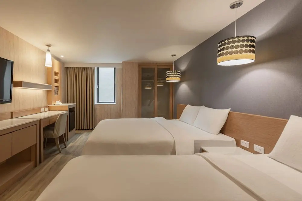 Kindness Hotel Tainan Chihkan Tower