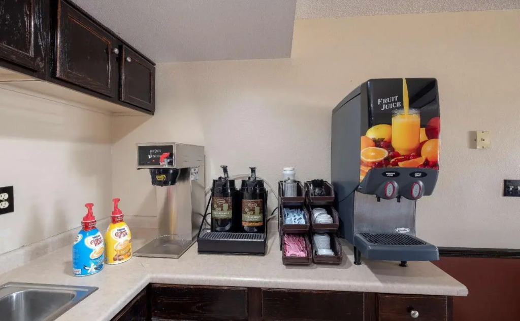 Days Inn & Suites by Wyndham Bossier City LA Shreveport