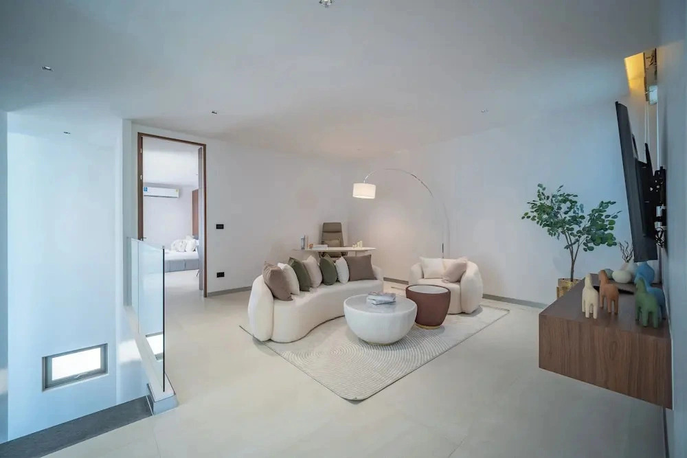 GRAND VIEW Residences Villa with Pool