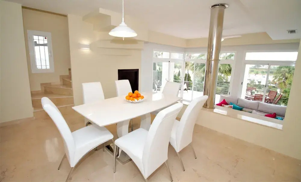 Pool- AirCon- Quiet&Peaceful- FamilyFriendly