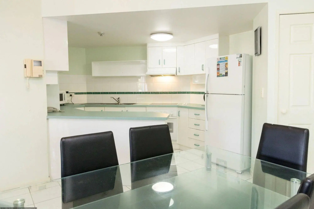 White Crest Apartments