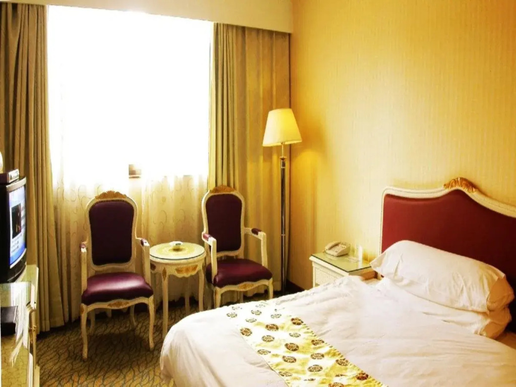 Suzhou Overseas Chinese Hotel