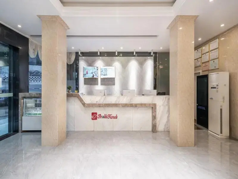 Green Tree Inn Haikou Airpot Shuttle Bus Xiakan Station Shell Hotel