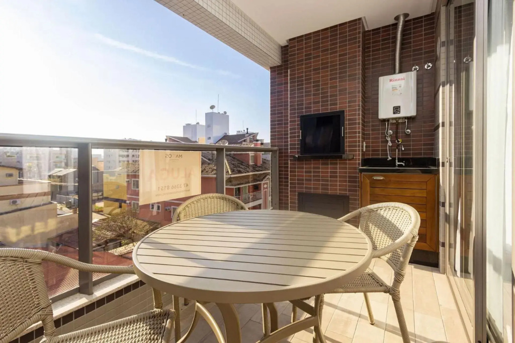 Porto Madero 301 - Imóvel a 250 metros da praia de Bombinhas - Piscina Rooftop - Academia