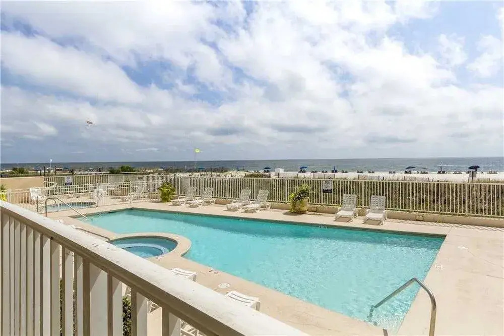 Four Winds 104 - 1 Br condo by RedAwning