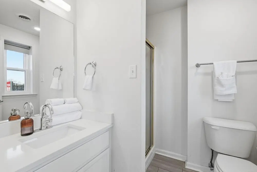 Apex Executive Apartments - 30th Ave