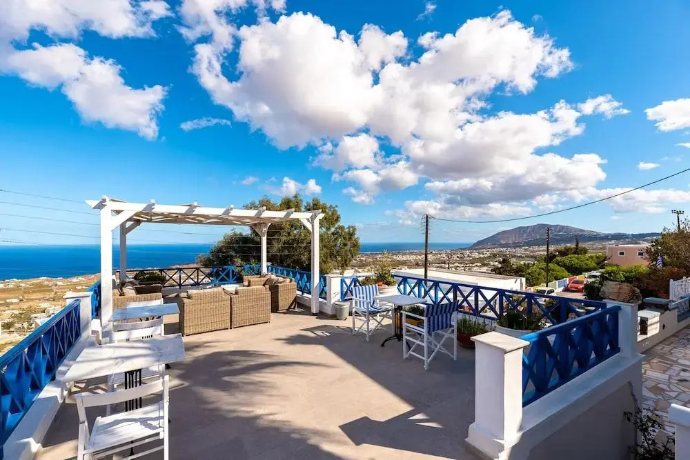 Hotel Thira