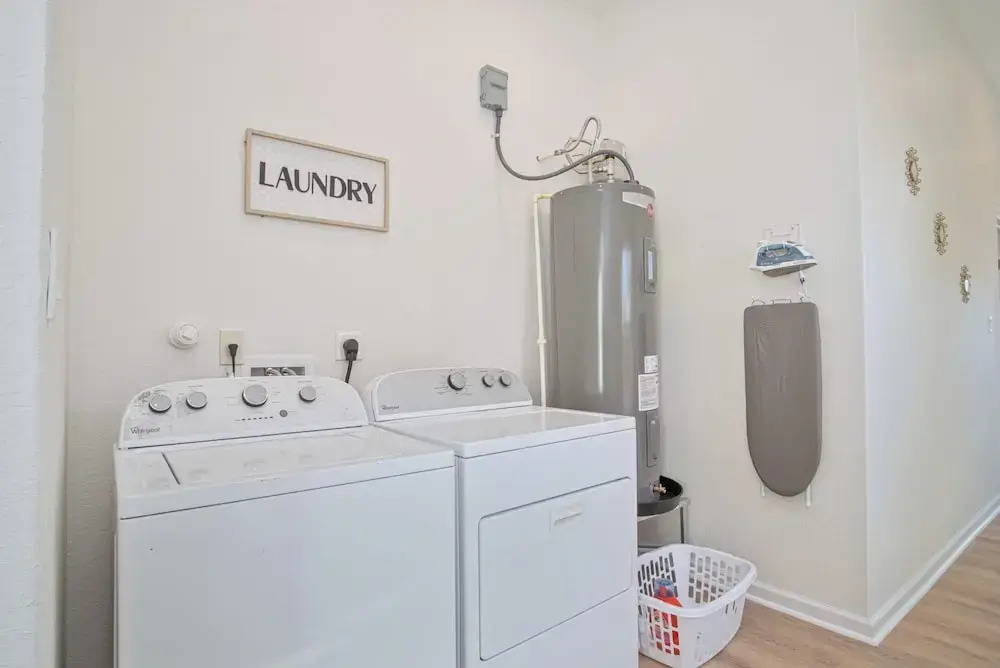 Feel Chill and Enjoy 4BR3BA Near Fun Riverwalk