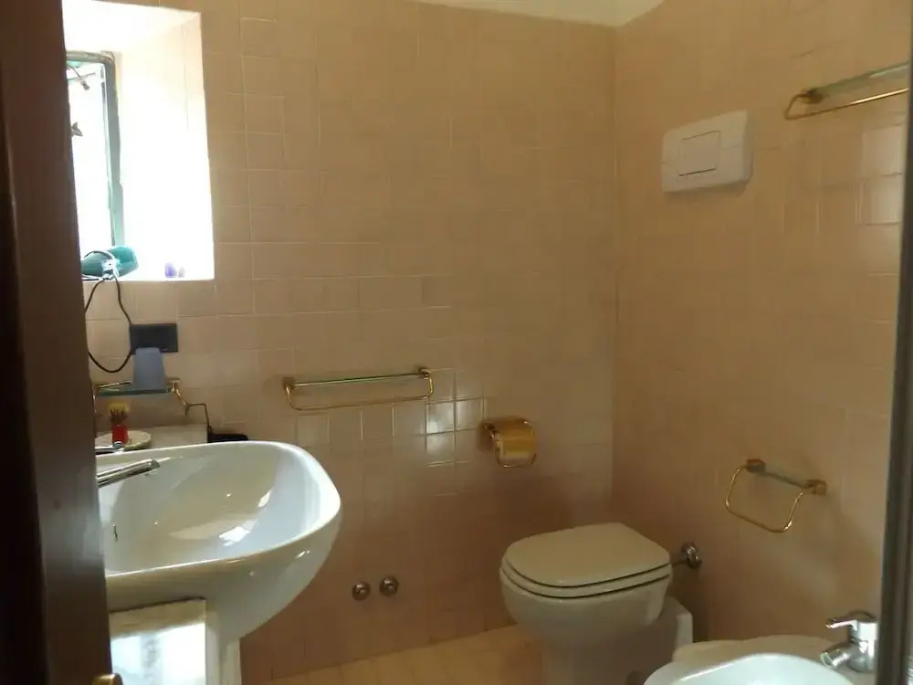 Exclusive Villa Dipped in a Wide Private Park, big Pool, on the Garda Lake