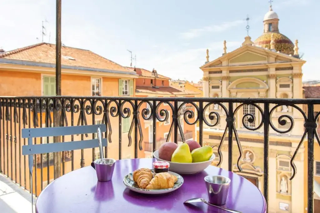 Ross 5- F2, Lumineux, Balcon, Loft, Clim, Vieux-Nice