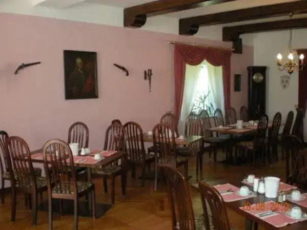 Hotel BURGWALD
