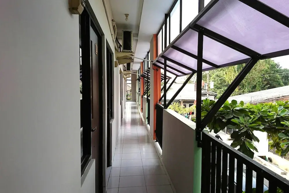 OYO 746 Harmoni