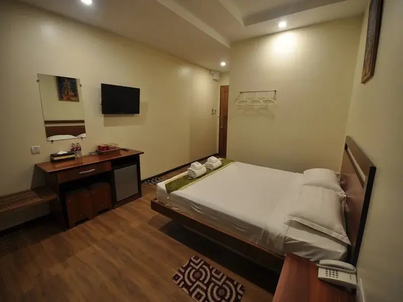 Pathi Hotel