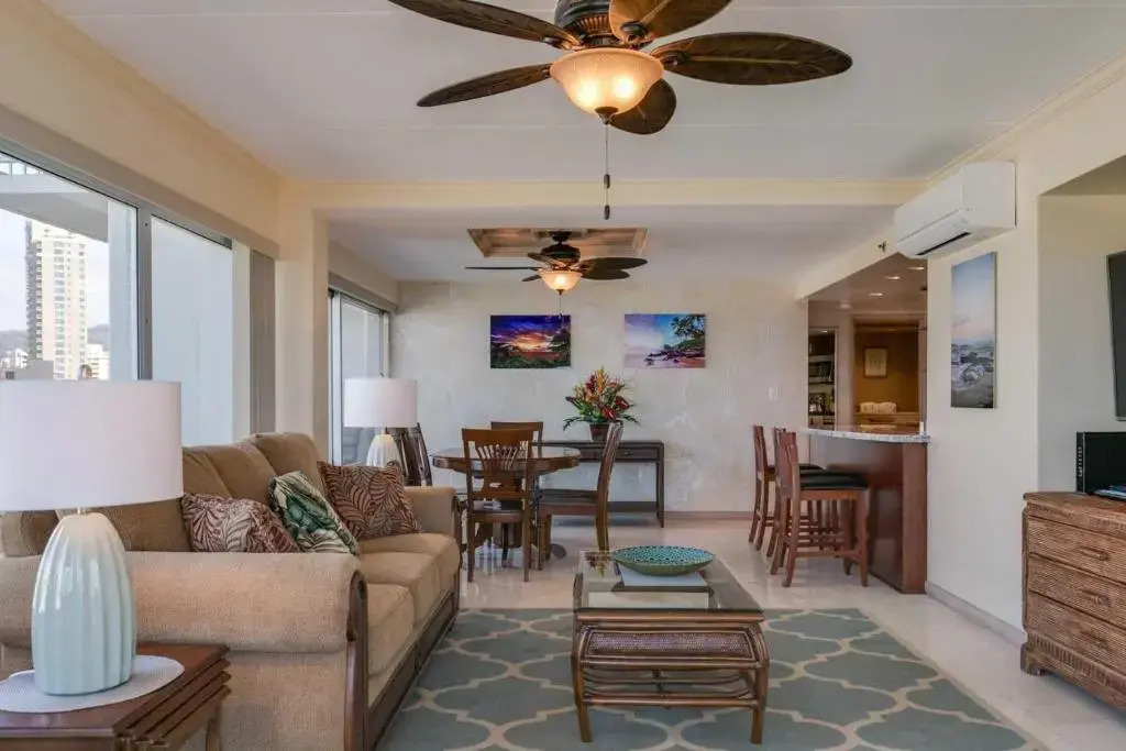 Ilikai 1243 2 Bedrooms 2 Bathrooms Condo