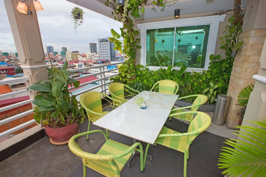 Hang Neak Hotel
